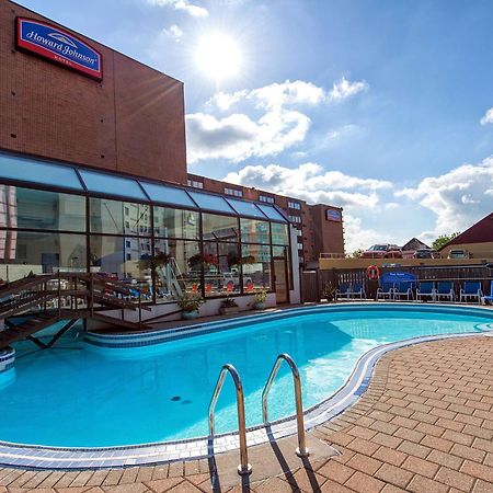 Howard Johnson Plaza By Wyndham By The Falls Ниагарски водопад Екстериор снимка