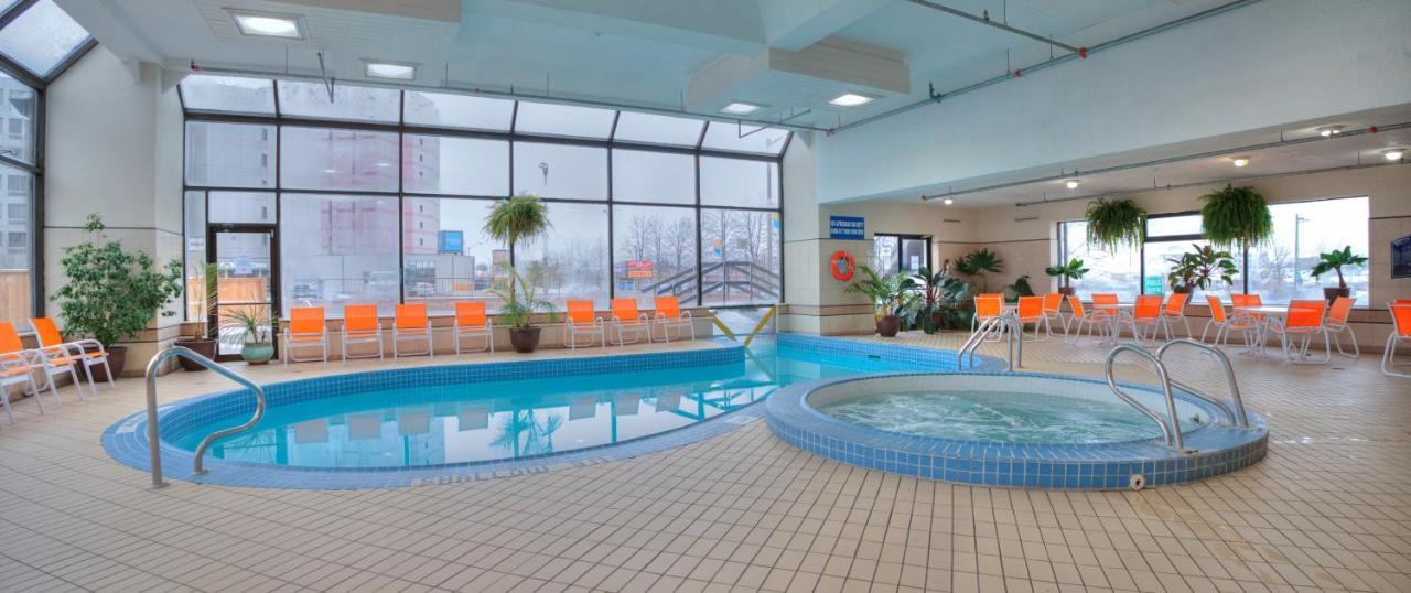 Howard Johnson Plaza By Wyndham By The Falls Ниагарски водопад Екстериор снимка